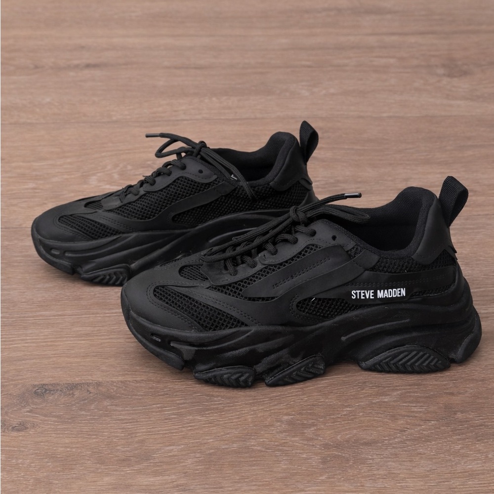 Steve Madden Women’s All-Black Chunky Sneakers